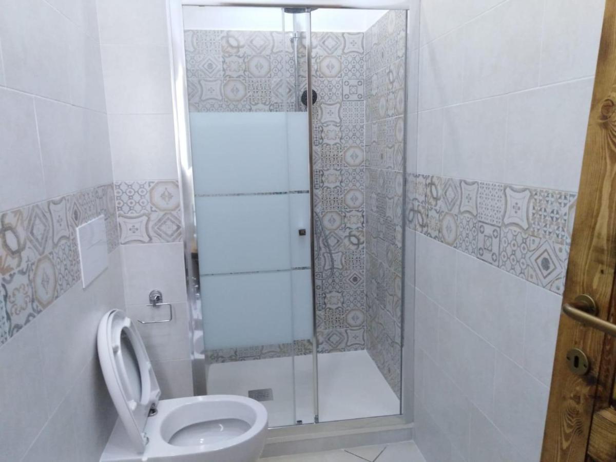 B&B La Pietra Ерколано Екстериор снимка