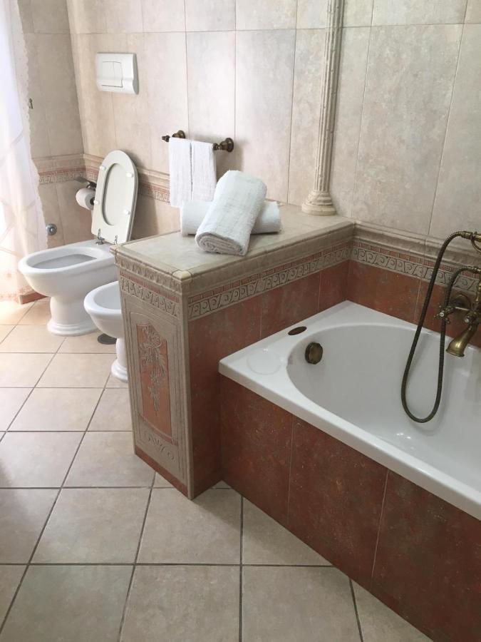 B&B La Pietra Ерколано Екстериор снимка
