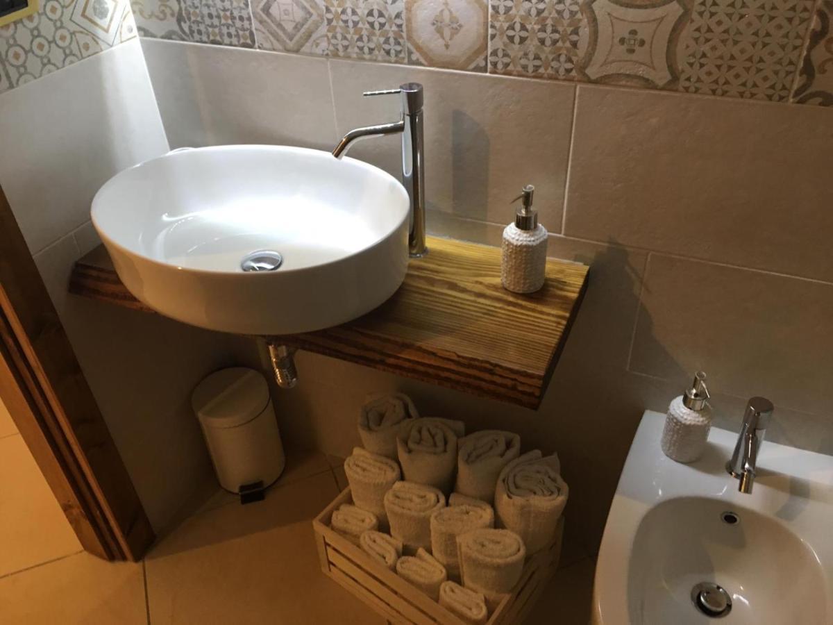 B&B La Pietra Ерколано Екстериор снимка