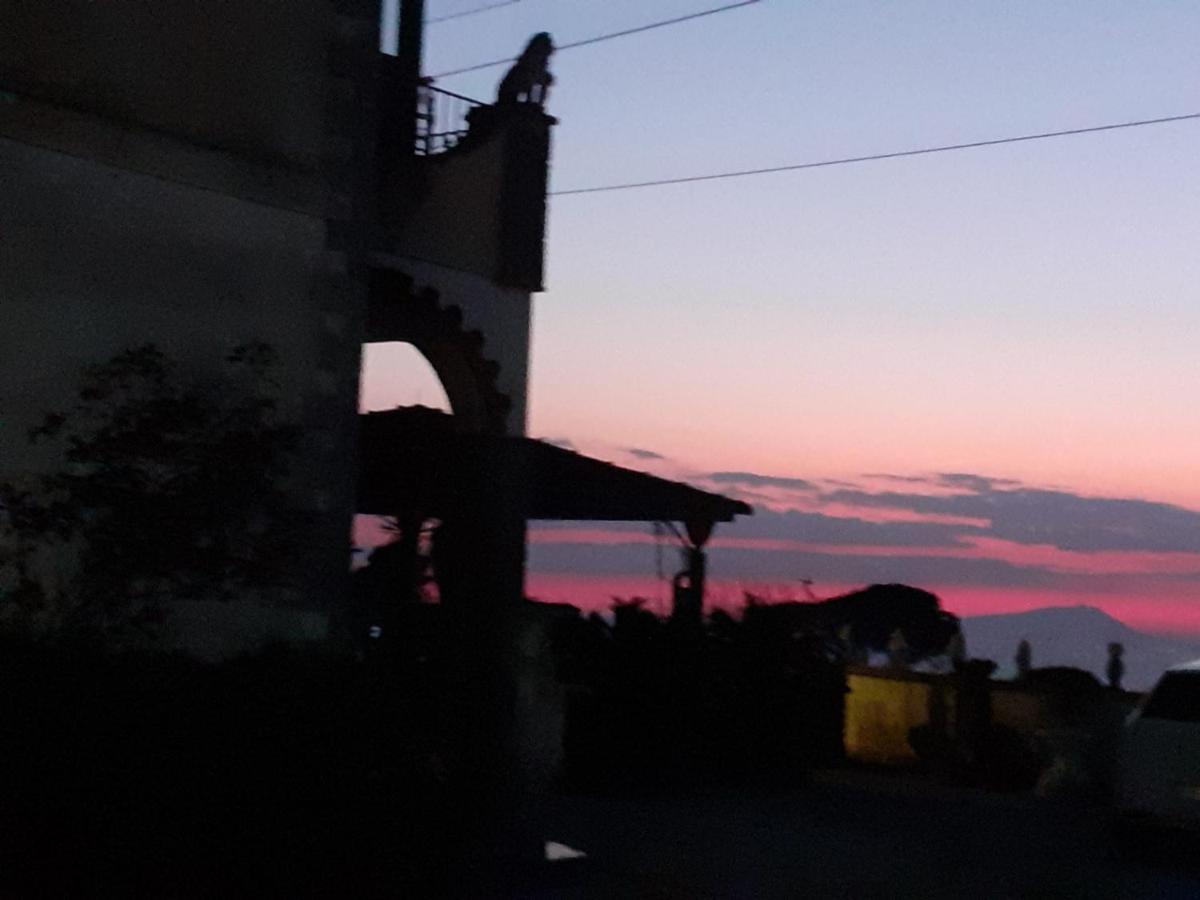 B&B La Pietra Ерколано Екстериор снимка